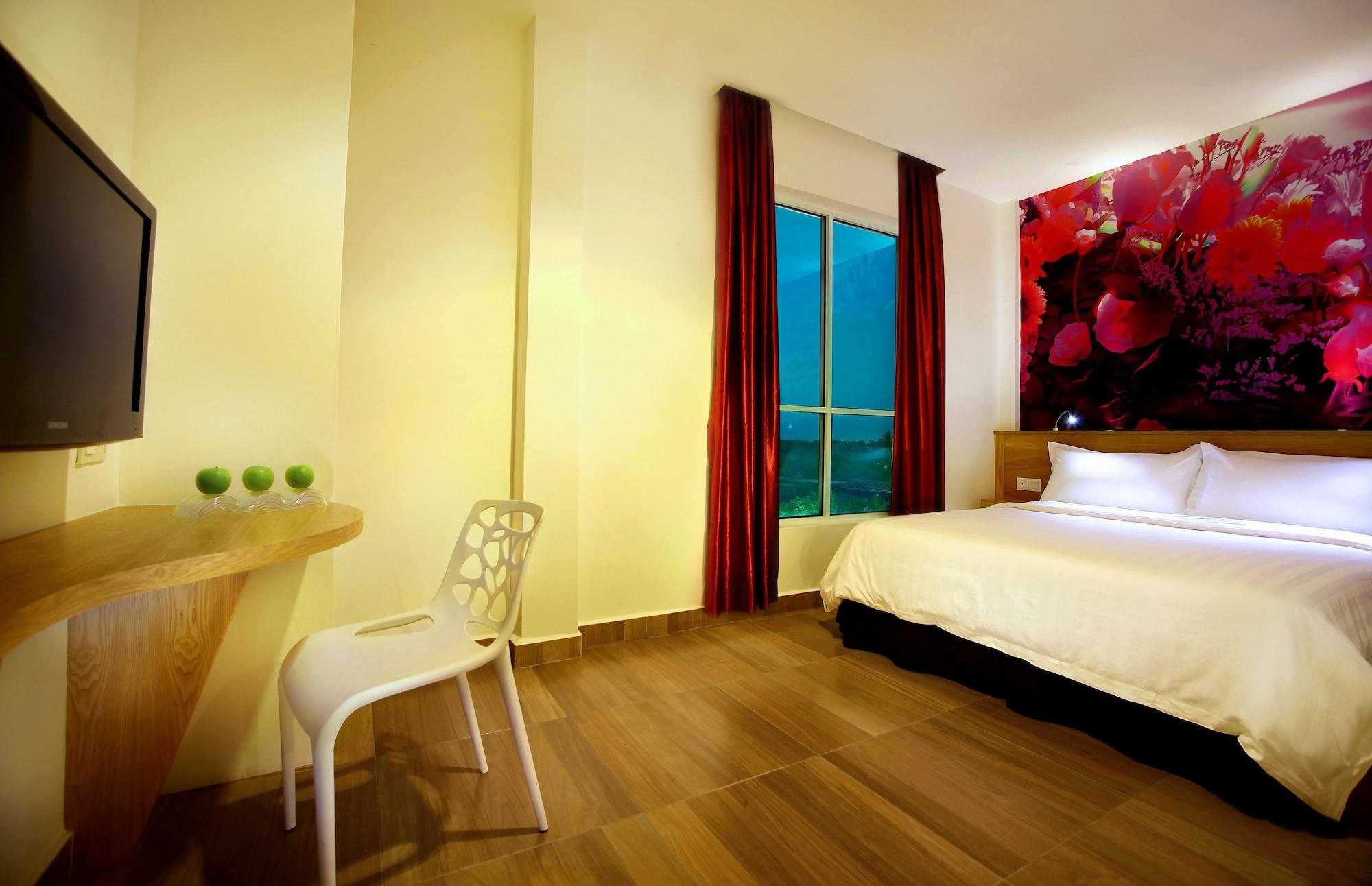 Favehotel Cenang Beach Langkawi Exterior foto